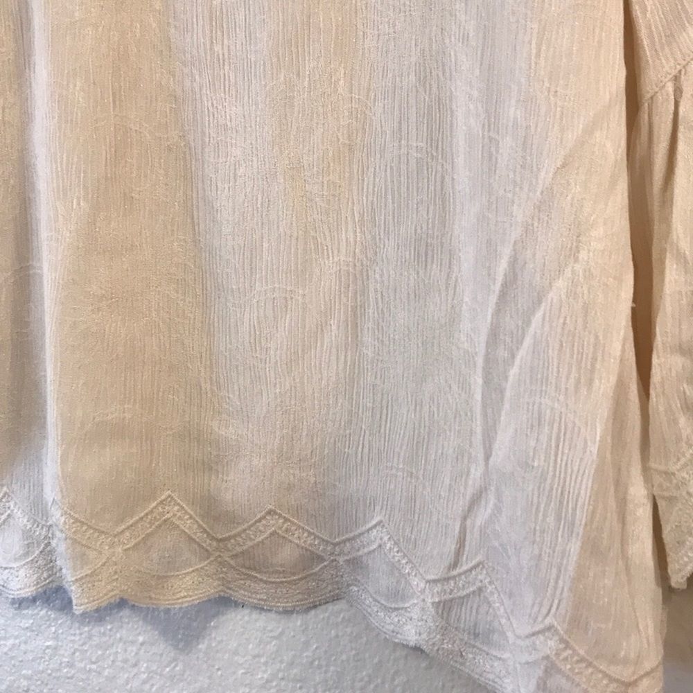 ‎Blouse with embroidery throughout - Picture 2 of 6